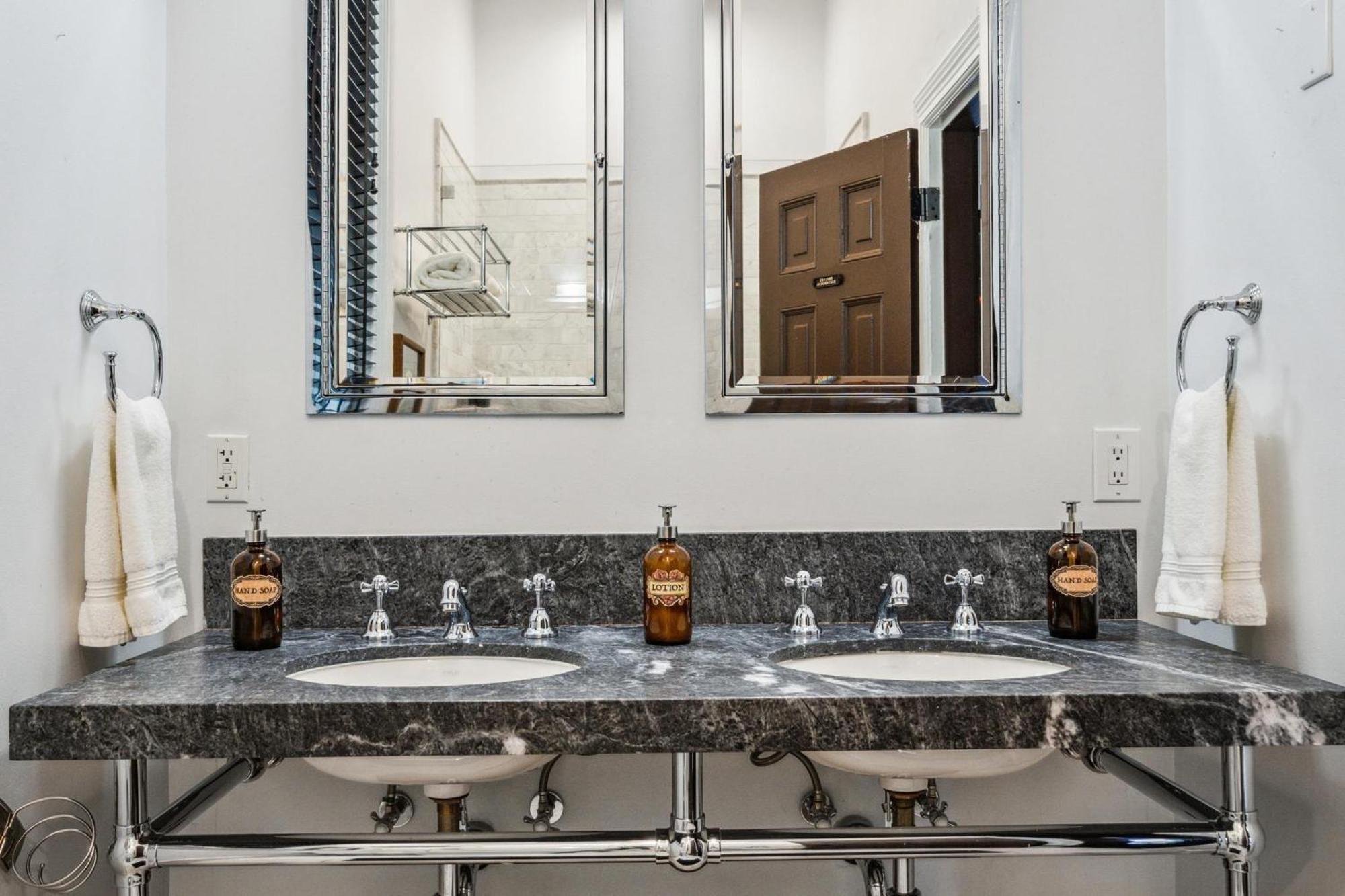Historic & Charming Victorian Home Sleeps 11 San Francisco Buitenkant foto